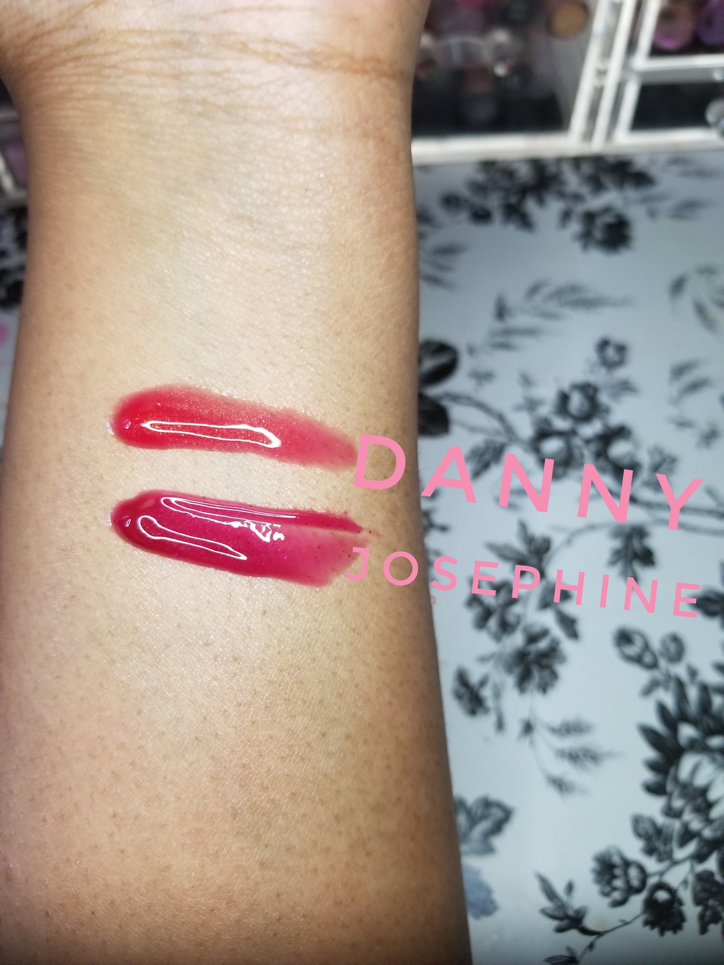 Hollywood Pout Lipgloss (Old Packaging)
